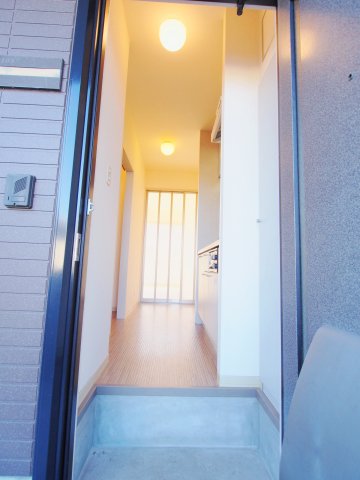 玄関　※同じ間取りの別部屋のお写真です※