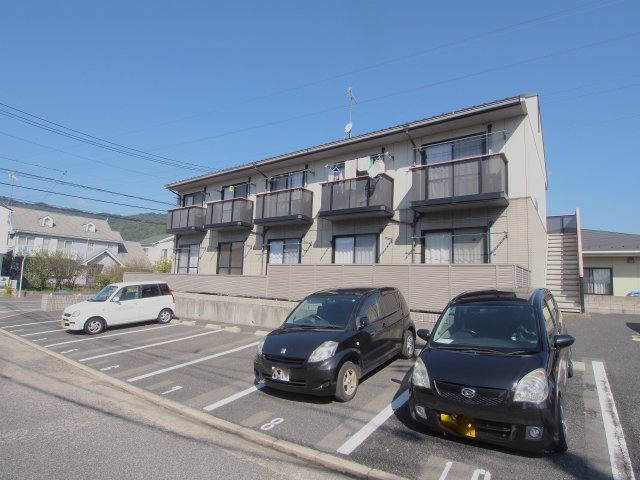 建物外観　※同じ間取りの別部屋のお写真です※