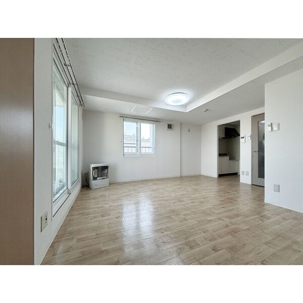 居室・リビング　※写真は別号室です。