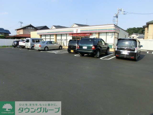 コンビニ　セブンイレブン（コンビニ）まで341m