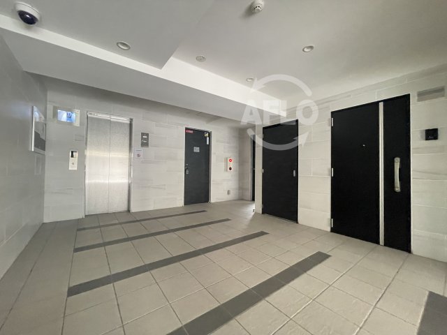 ロビー　エスカーサ大阪WEST九条駅前　ロビー