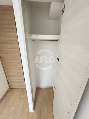 収納　エスカーサ大阪WEST九条駅前　クローゼット