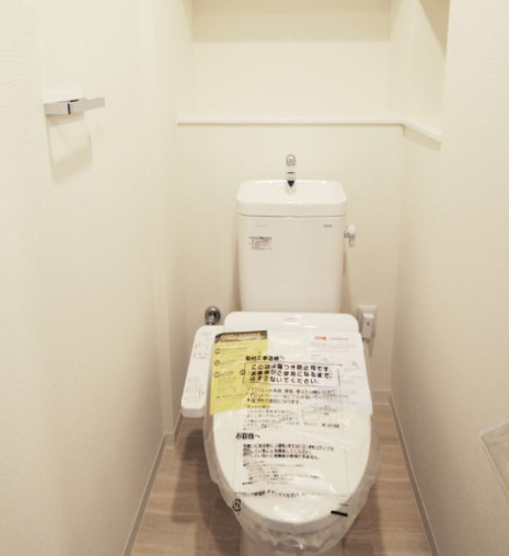 トイレ　写真は同タイプ住居です