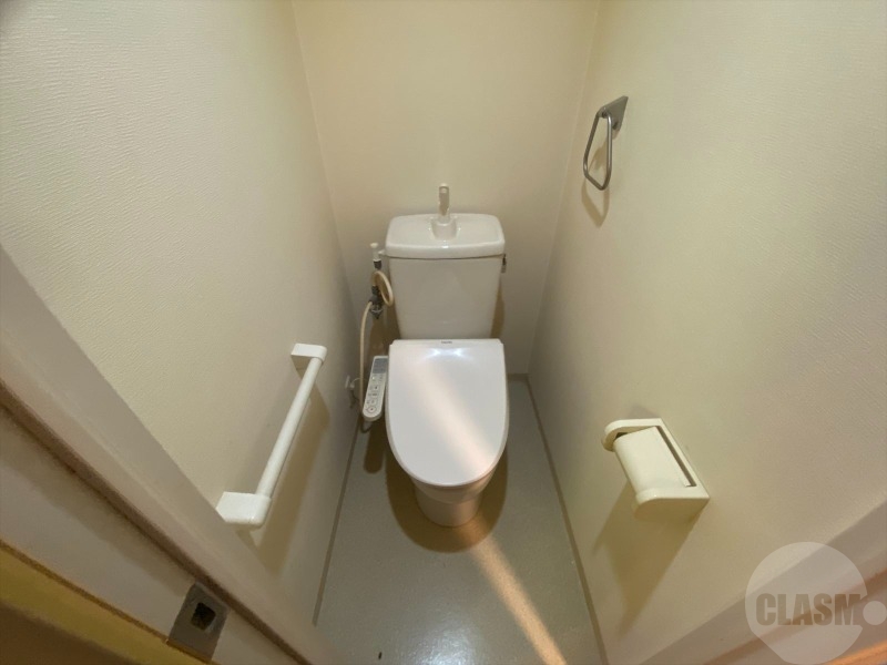 トイレ　温水洗浄便座