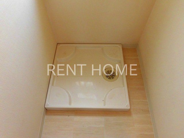 その他　脱衣場に室内洗濯機置場があります。