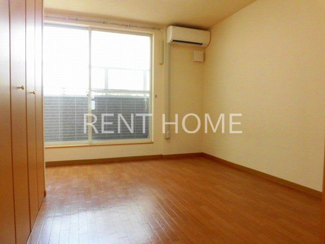 居室・リビング　洋室7帖と広めです。