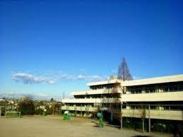 小学校　西東京市立上向台小学校（小学校）まで525m