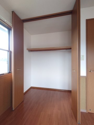 収納　クローゼット（南側洋室）