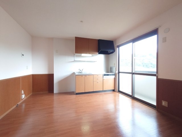 キッチン　ダイニングキッチン