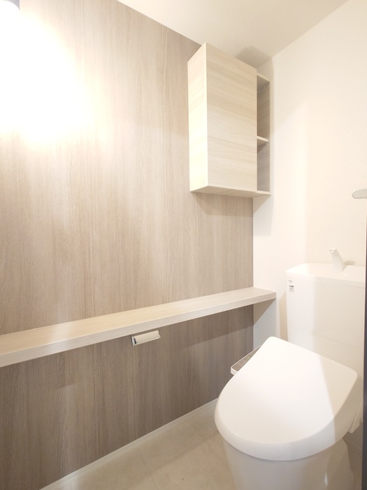 トイレ　温水洗浄暖房便座