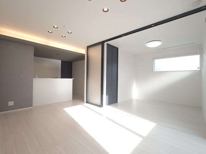 居室・リビング　LDK／洋室（南東）