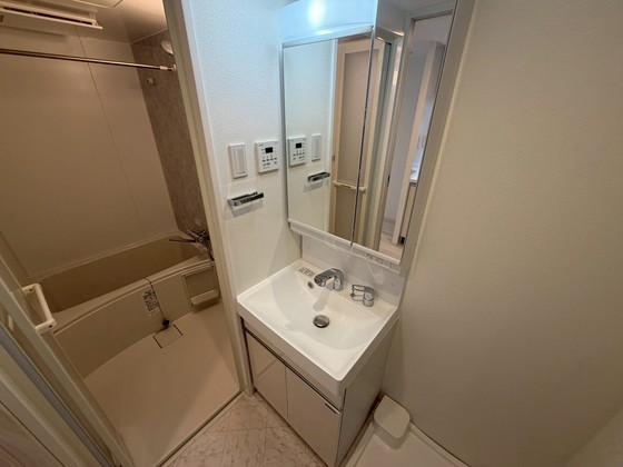 洗面設備　※別部屋の写真です
