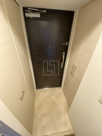 玄関　プライムアーバン御堂筋本町　玄関スペース