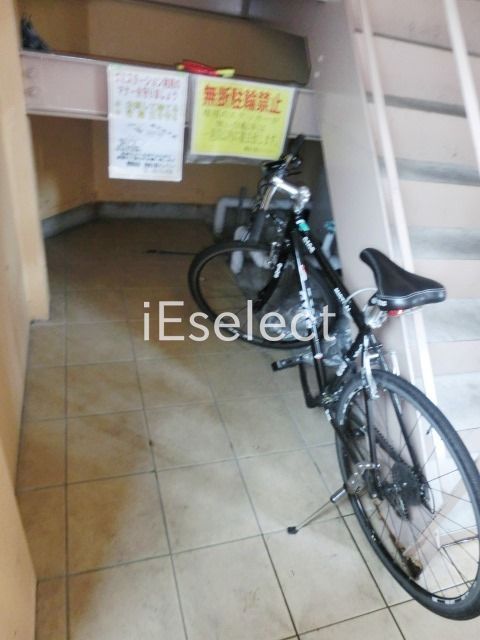 駐車場　駐輪場があります