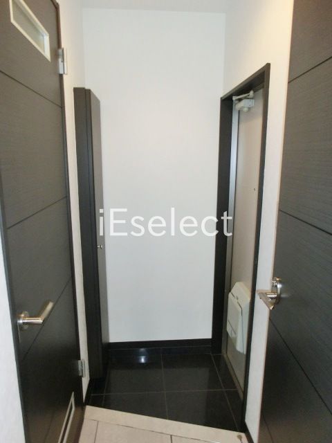 玄関　シューズＢＯＸございます