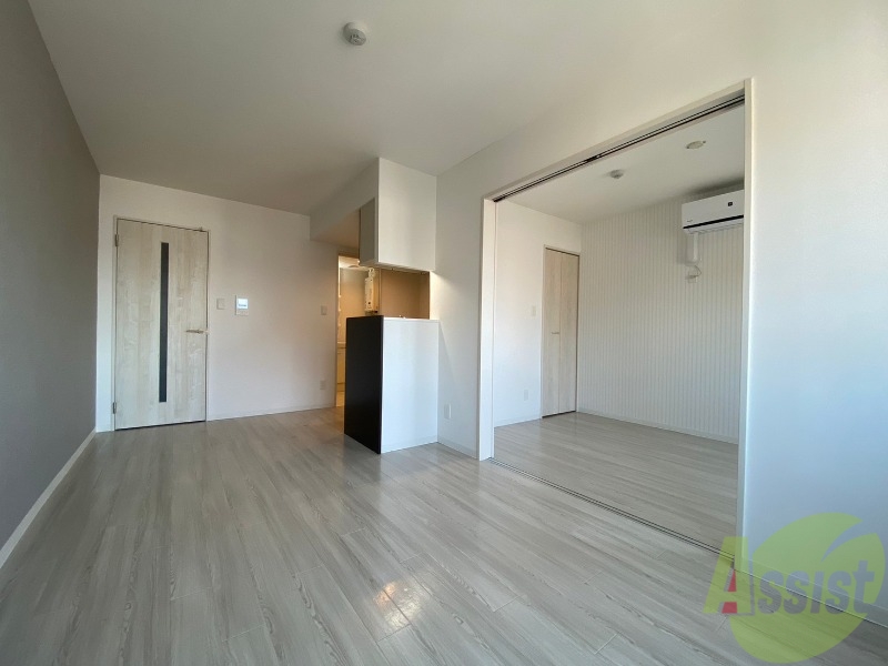 居室・リビング　広くてきれいなリビングです！快適に過ごせそうですね。