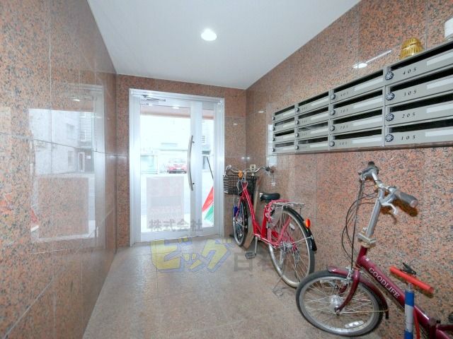 その他共有部分　自転車置き場あります♪