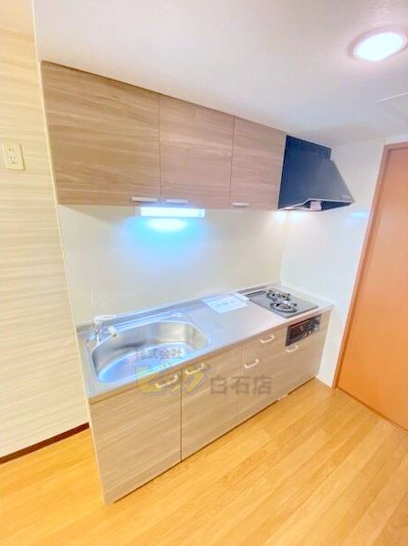 キッチン　人気の独立式システムキッチンです♪