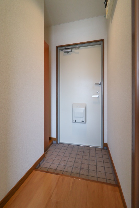 玄関　図面と現状に相違がある場合には現状を優先