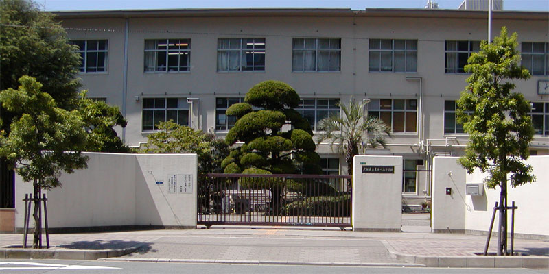 高校・高専　大阪府立東淀川高等学校（高校・高専）まで356m