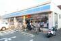 コンビニ　ローソン柏原石川町店（コンビニ）まで294m