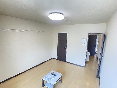 居室・リビング　設備・仕様は号室により異なる為現況を優先致します。