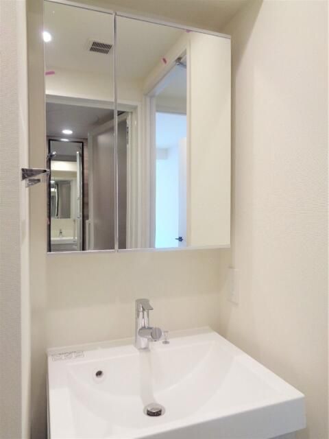 洗面設備　洗面所です