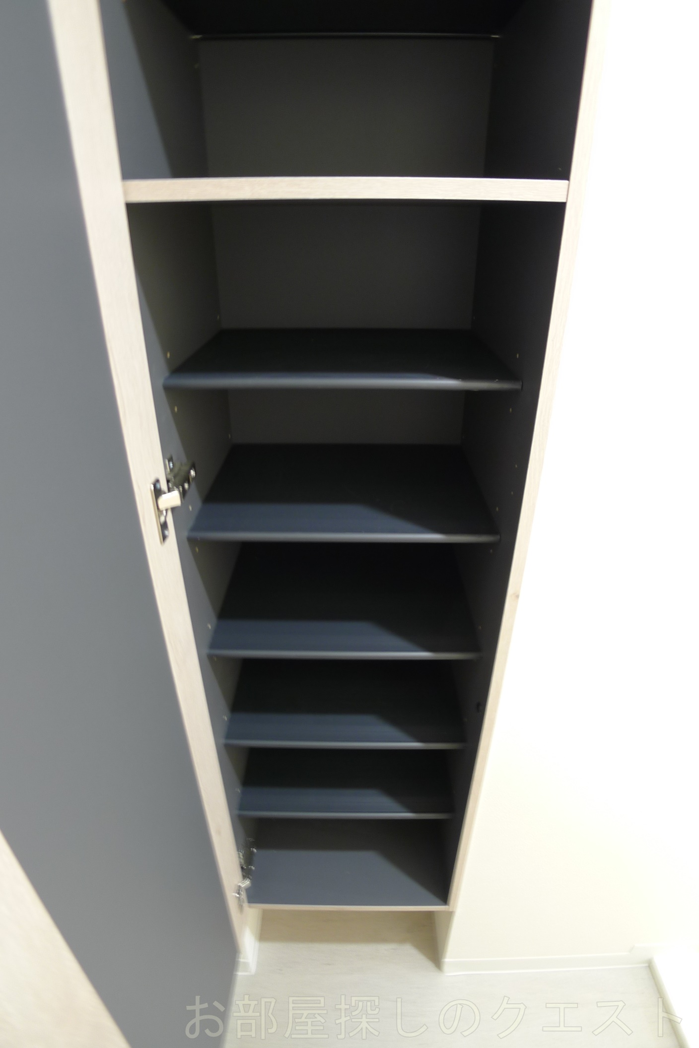 玄関　（写真は同仕様）