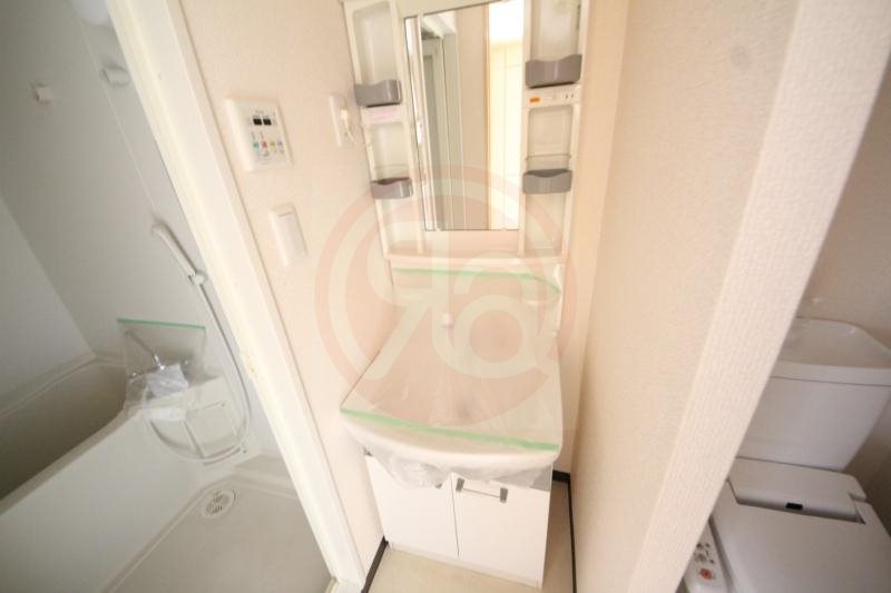 洗面設備　独立洗面化粧台付き