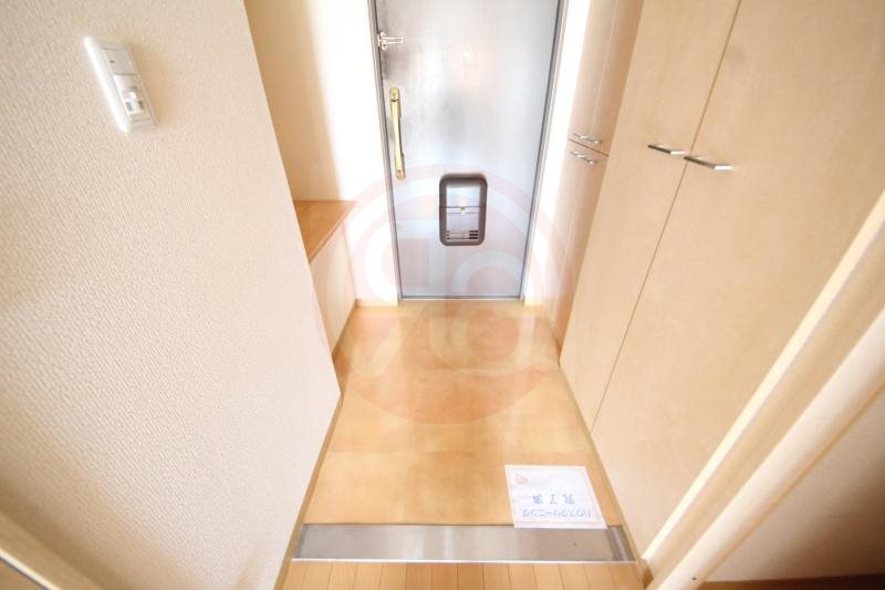 玄関　シンプルで使いやすい玄関です