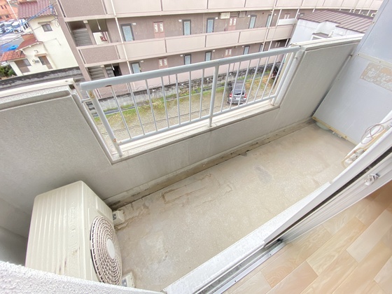 バルコニー　※別部屋の写真を使用しています。