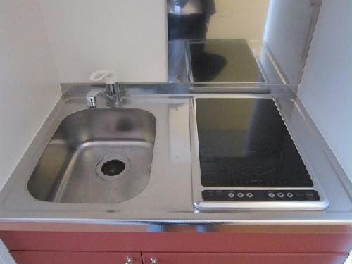 キッチン　２口コンロ有り