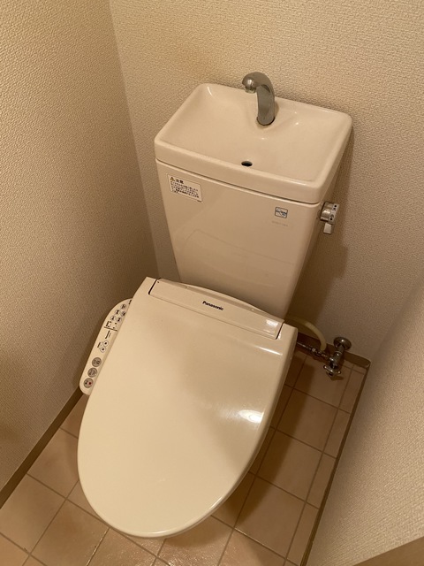 トイレ　シャワートイレ完備