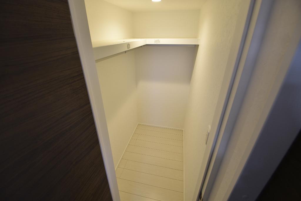収納　ウォークインクローゼット