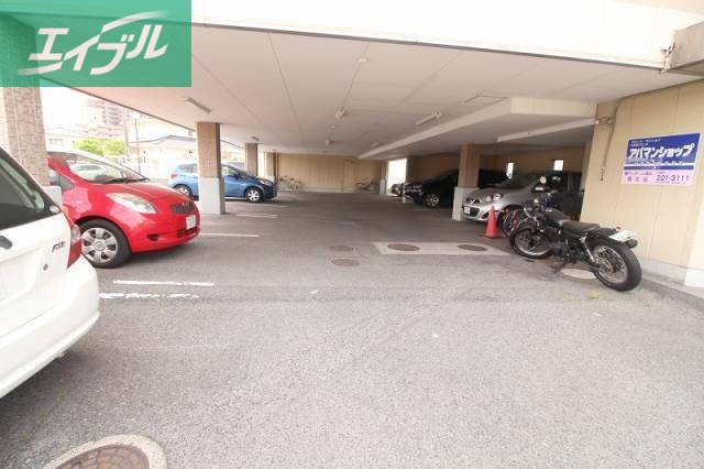 駐車場　駐車場