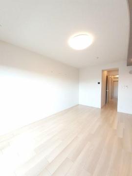 居室・リビング　室内