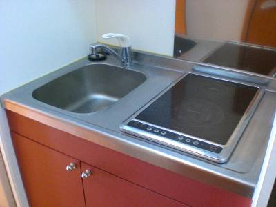 キッチン　電気コンロだから火が出なくて安心