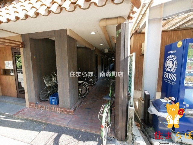 エントランス　共用部の印象も大切に