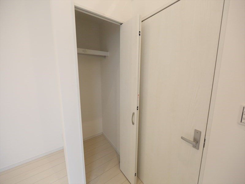 玄関　クローゼット（収納充実してます）　同仕様写真