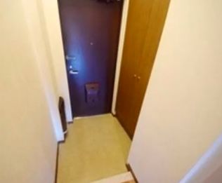 玄関　収納もある玄関です