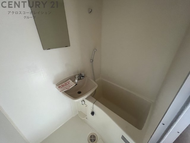 バス・シャワールーム　シンプルで機能的なユニットバスです！