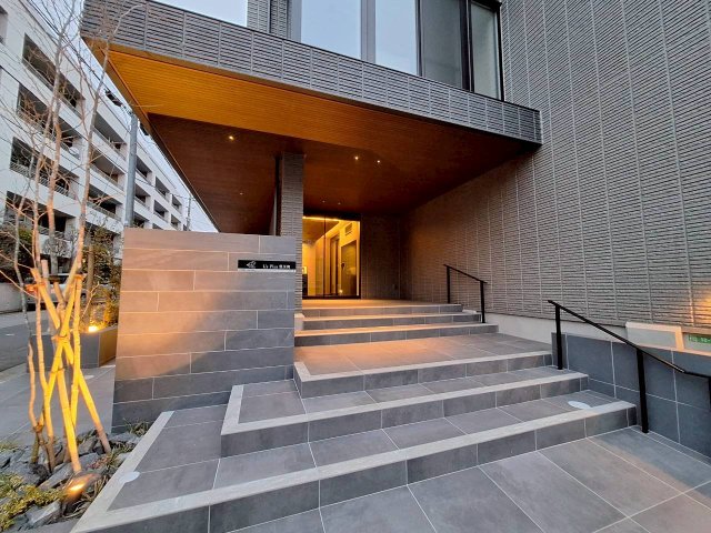 エントランス　★高級感のあるエントランス★