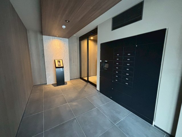 ロビー　★風除室★宅配ボックス完備★