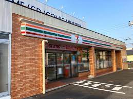 コンビニ　セブンイレブン（コンビニ）まで84m