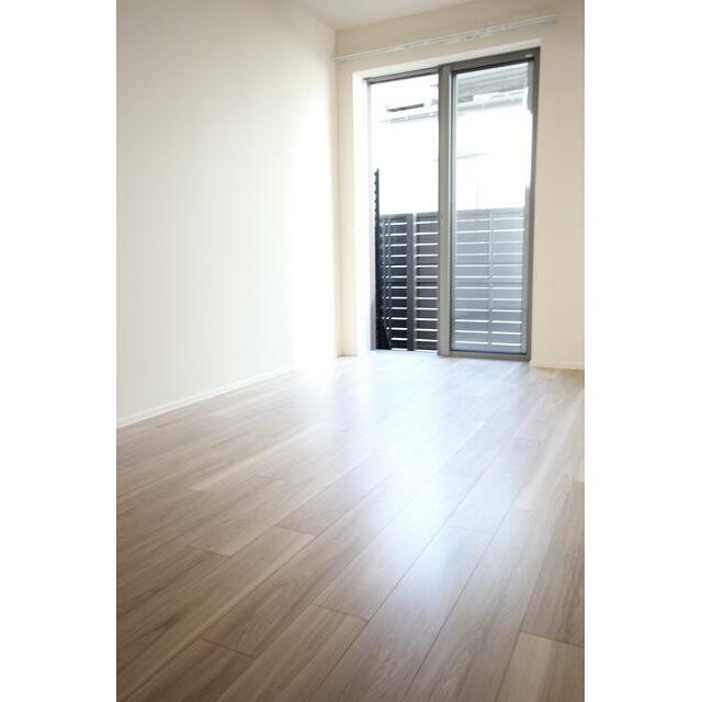 その他部屋・スペース　フローリング７帖　新築時の写真です。