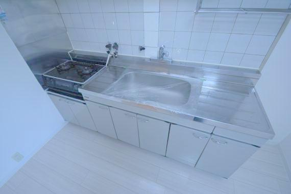 キッチン　キッチンスペースが広いとお料理がはかどりますね