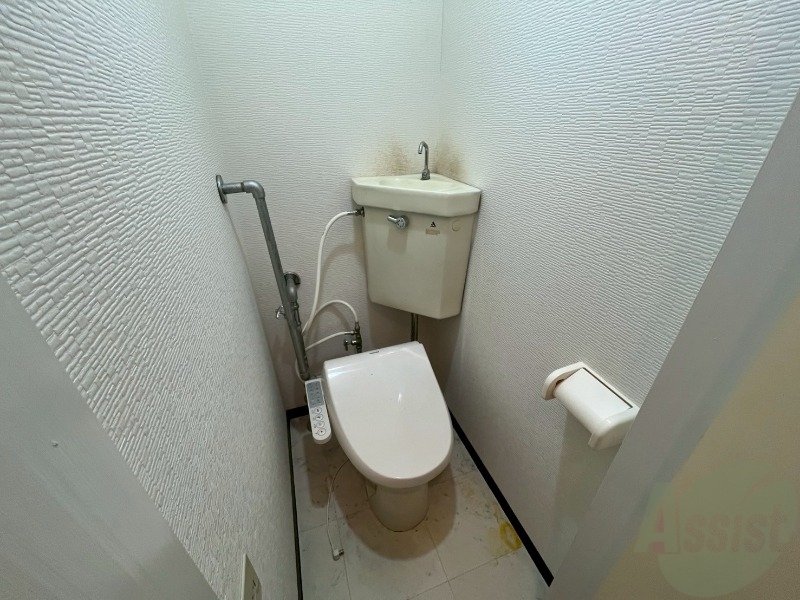 トイレ　こちらはトイレです。清潔感があり、安心して使用できます。