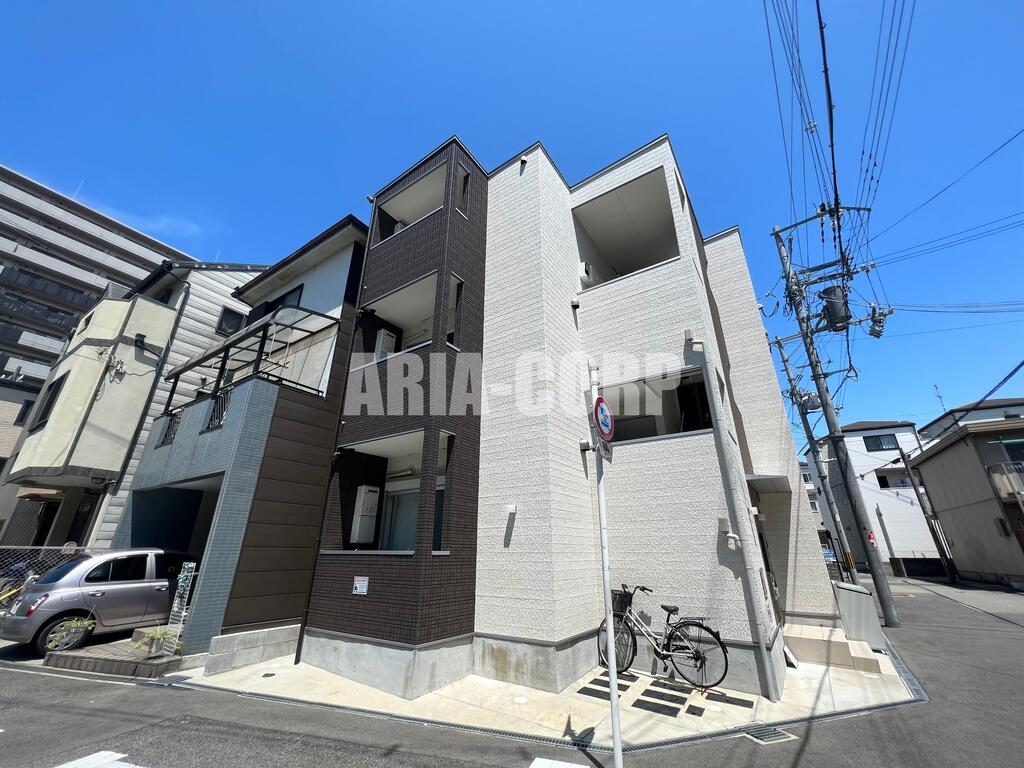 建物外観　2020年完成、大手ハウスメーカー施工のデザイナーズアパート