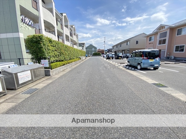 その他　前面道路（その他）まで0m