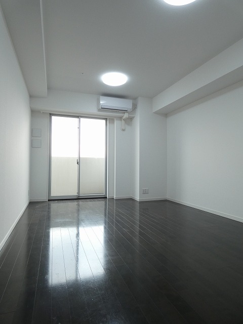 居室・リビング　居間